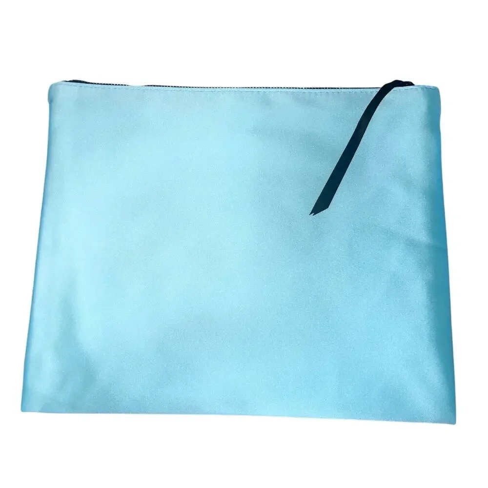 Brand new Gucci Beauty Teal Makeup Pouch GWP - Picture 4 of 5